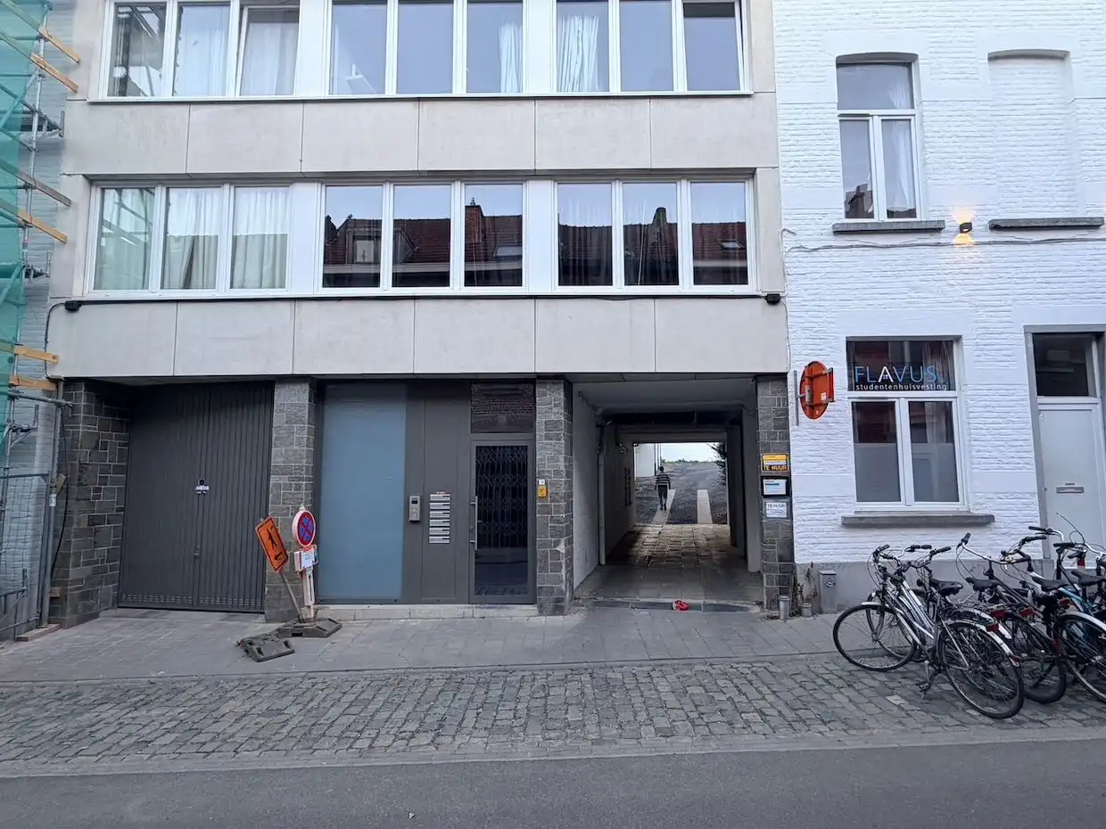 Gunstig gelegen garagebox foto 5