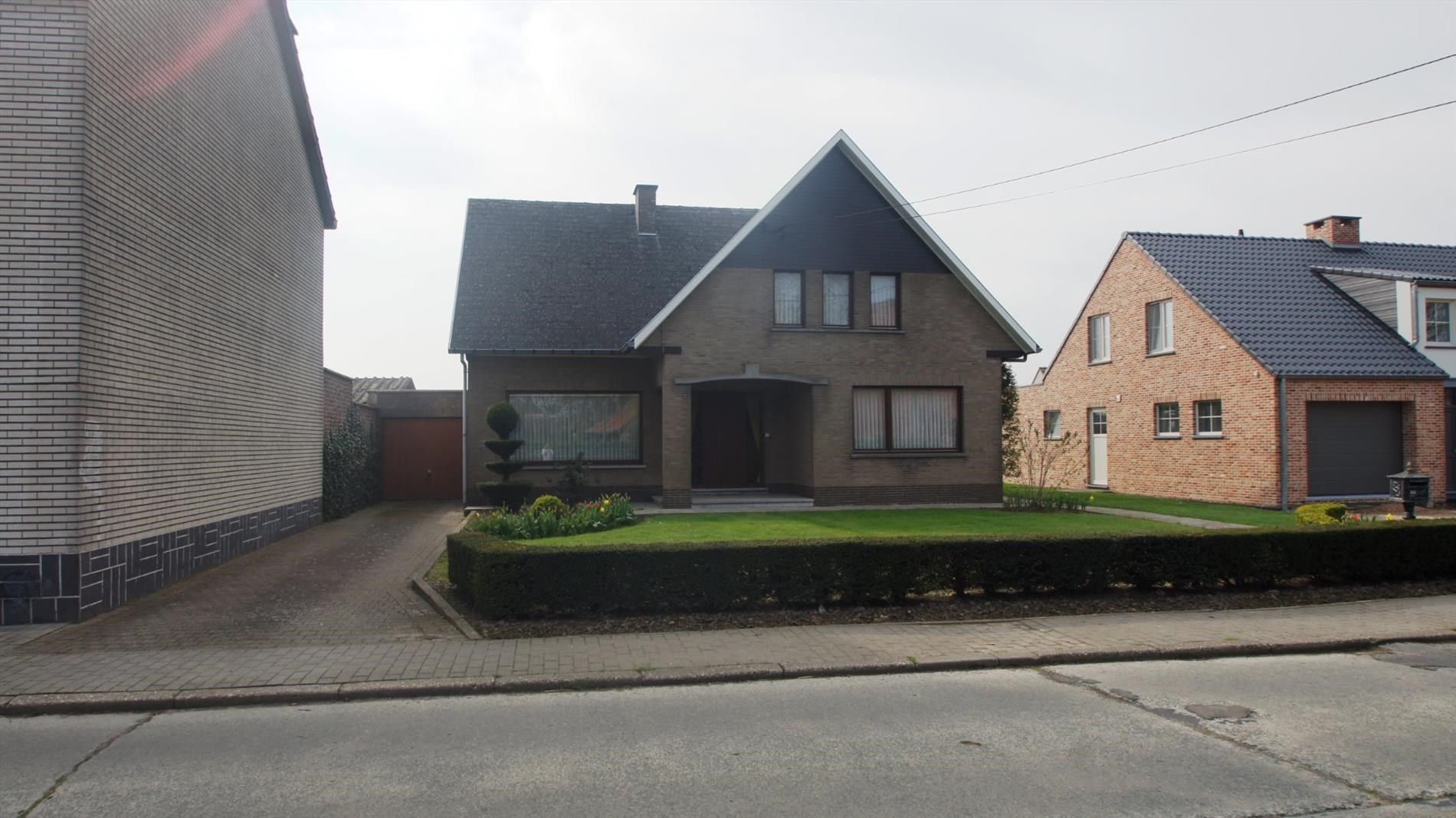 Ruime woning met 2 slpks en mooie tuin foto 15