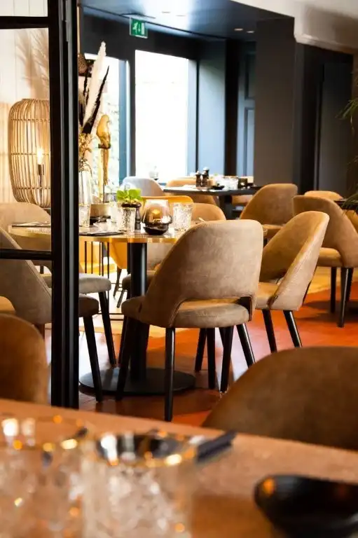 Restaurant met woonst over te nemen in het centrum van Maldegem foto 6