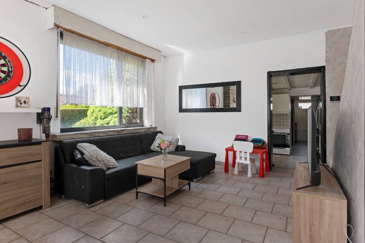 Ruime woning met 3 slpk. op prachtig perceel van 1285 m² foto 8