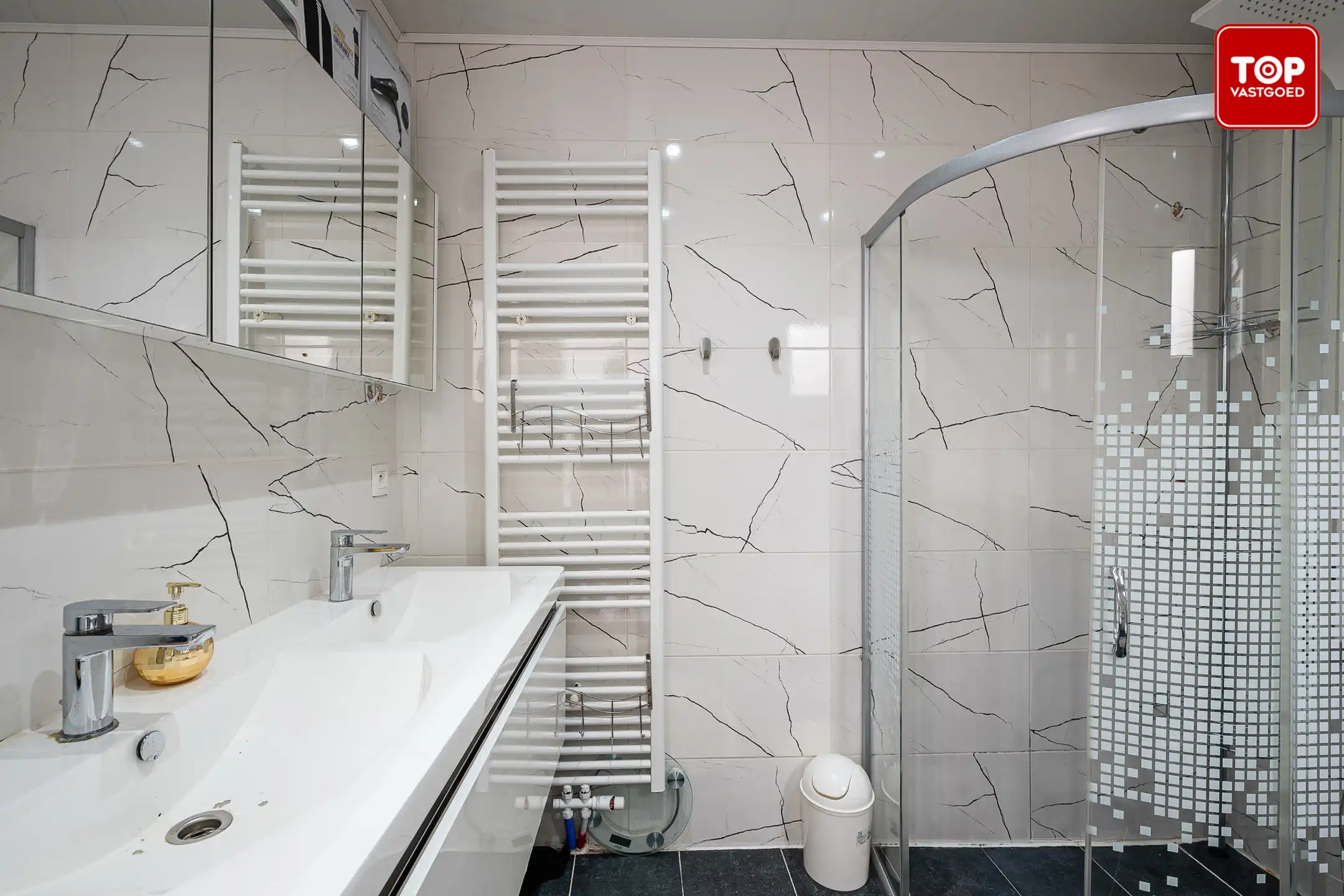 Instapklare woning met 2 ruime slaapkamers nabij Bourgoyen foto 11