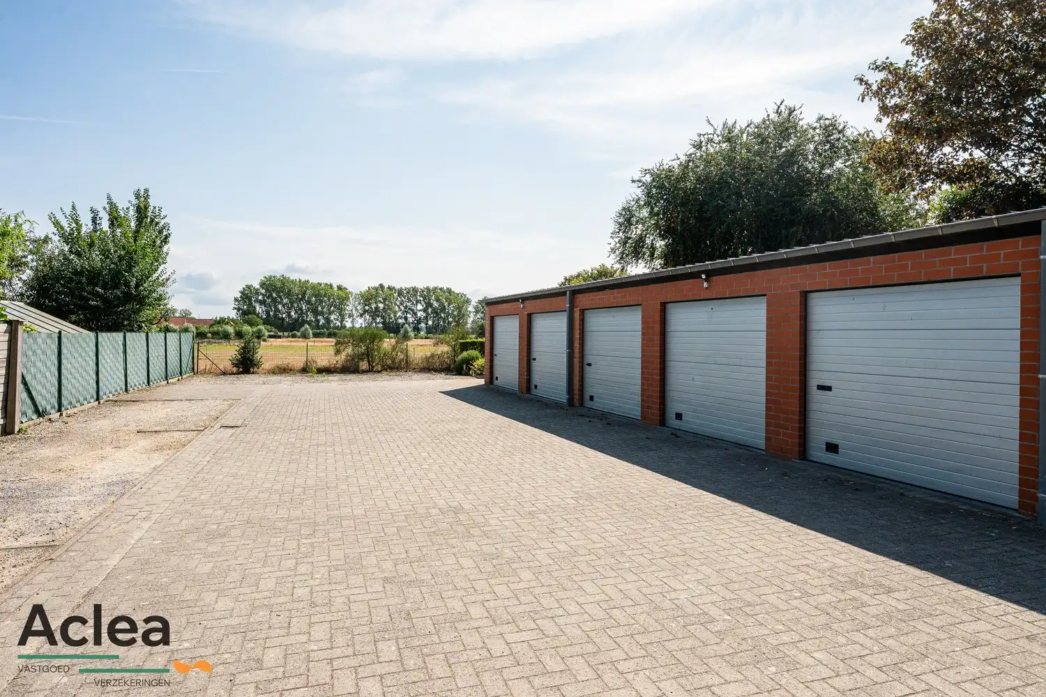 Lichtrijk dakappartement mét garage en terras foto 22