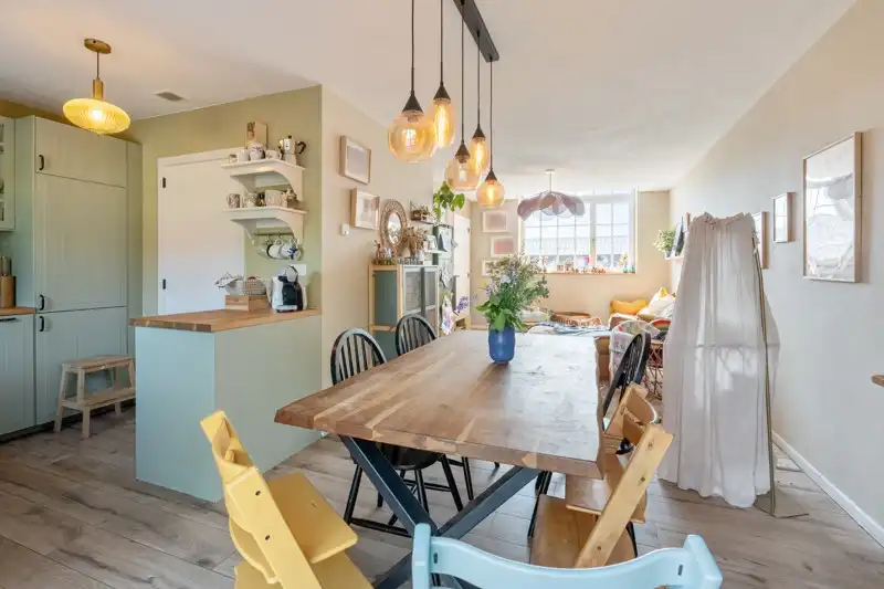 Recente, landelijke woning met 3 slaapkamers, tuin en parking foto 8