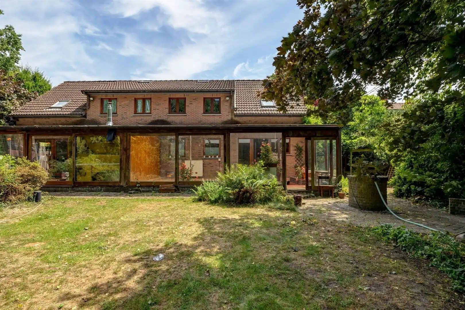 Karaktervolle half open villa met grote tuin 1.189m² in een rustige straat. foto 32