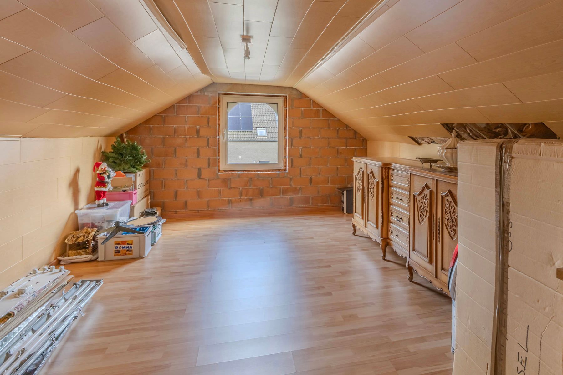 Villa met 4 slpk, bureau en dubbele garage op 1.726m2 foto 32