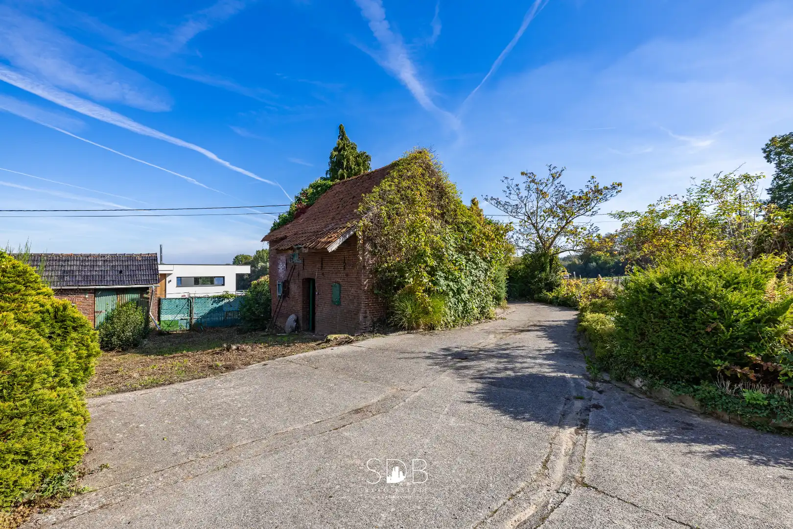 Landelijke hoeve met bijgebouwen en aanpalende graslanden op 14.677m²  foto 12