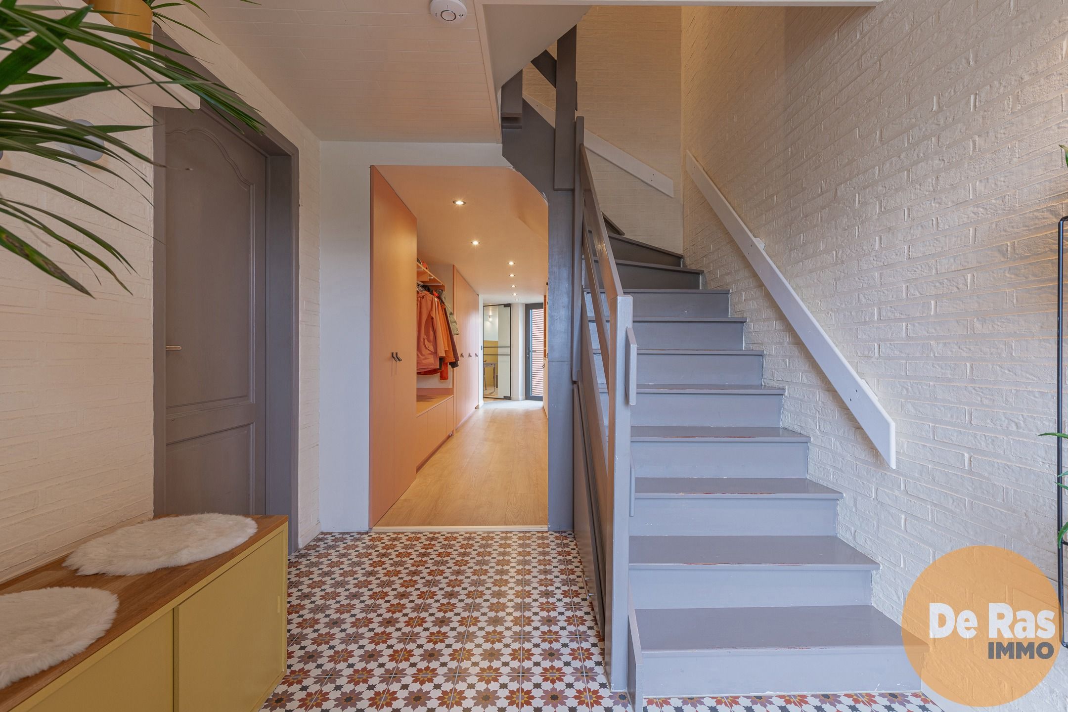 LEDE - Instapklare, centraal gelegen woning met 3 slpk foto 2