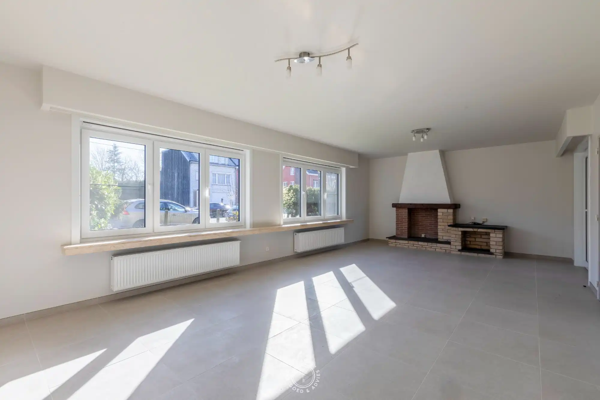 Ruim gelijkvloers appartement van 134 m² met tuin en garagebox foto 3