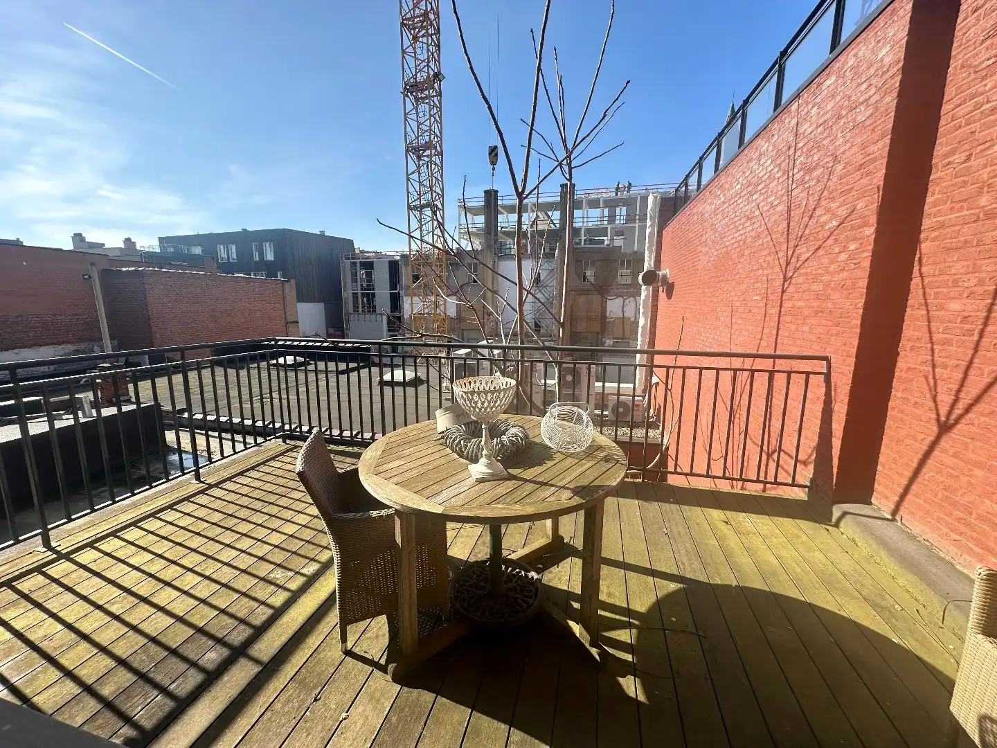 Zeer ruim (167m²) app.1°verd. gelegen in het stadscentrum. foto 11