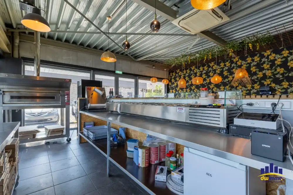 Horecazaak ter overname op toplocatie in Aalter – Ideaal voor take-away, delivery of nieuw horecaconcept foto 7