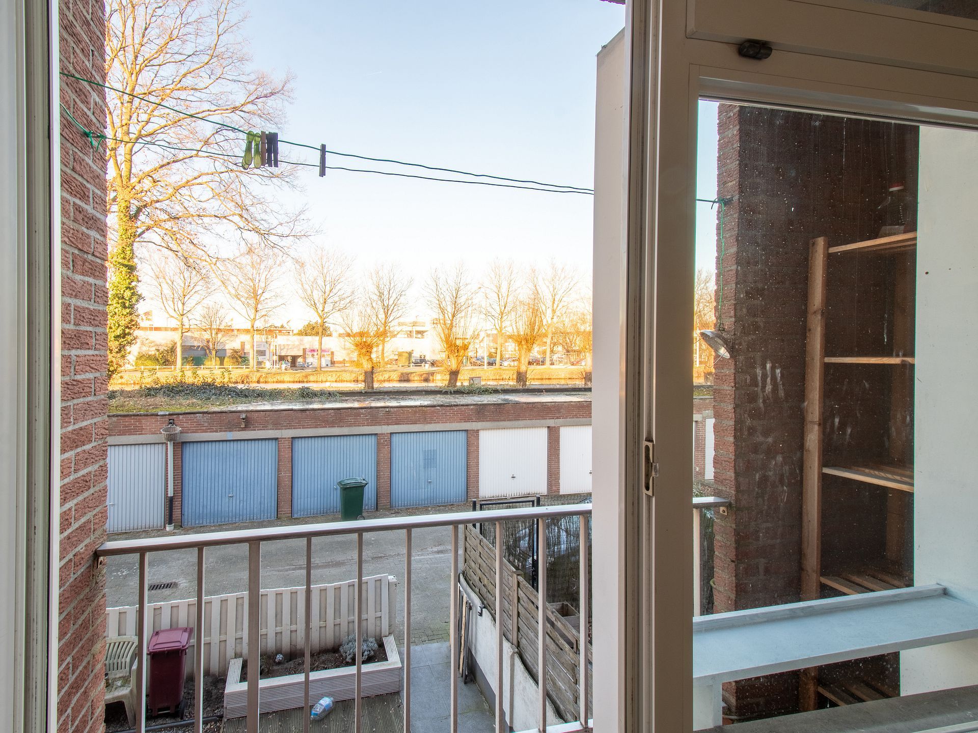 Ruim 2 slaapkamer appartement met garage en zicht op water foto 10