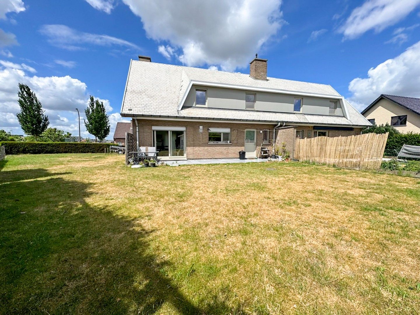 Halfopen woning met 4 slp op toplocatie! foto 2
