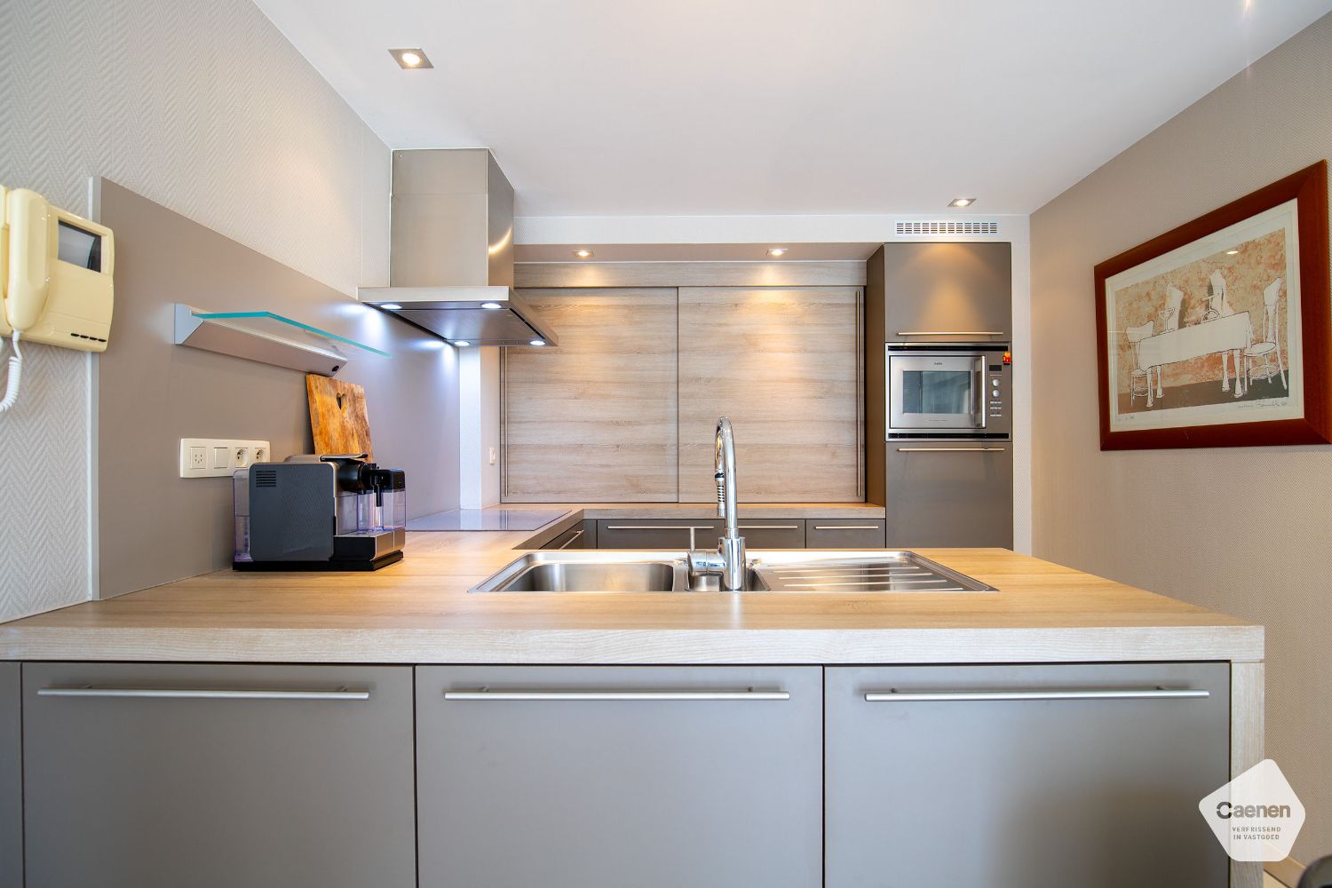Lichtrijk tweeslaapkamer appartement van 105m2 in het hart van Nieuwpoort-Bad foto 6