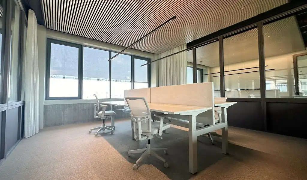 Prachtig gemeubelde kantoren met dienstverlening In The Yard in Drongen foto 7