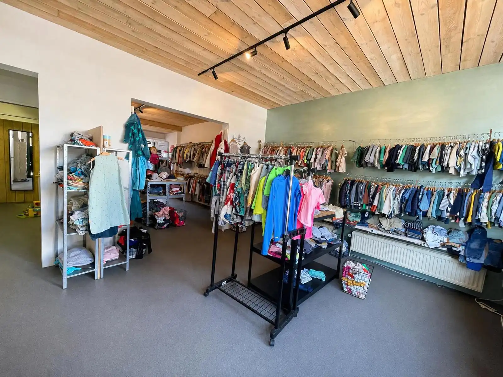 Veelzijdige handelspand op toplocatie foto 12