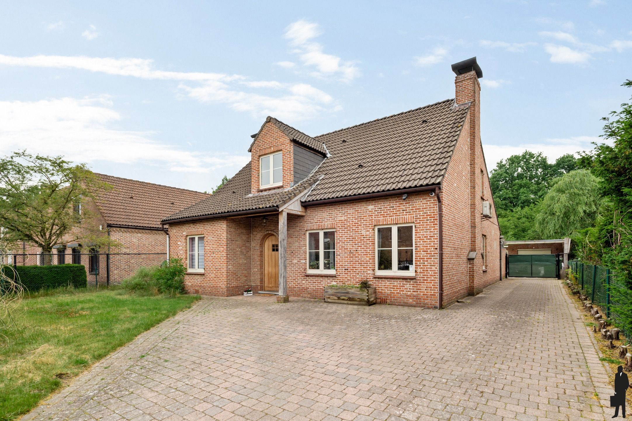 Uitstekend gelegen villa foto 25