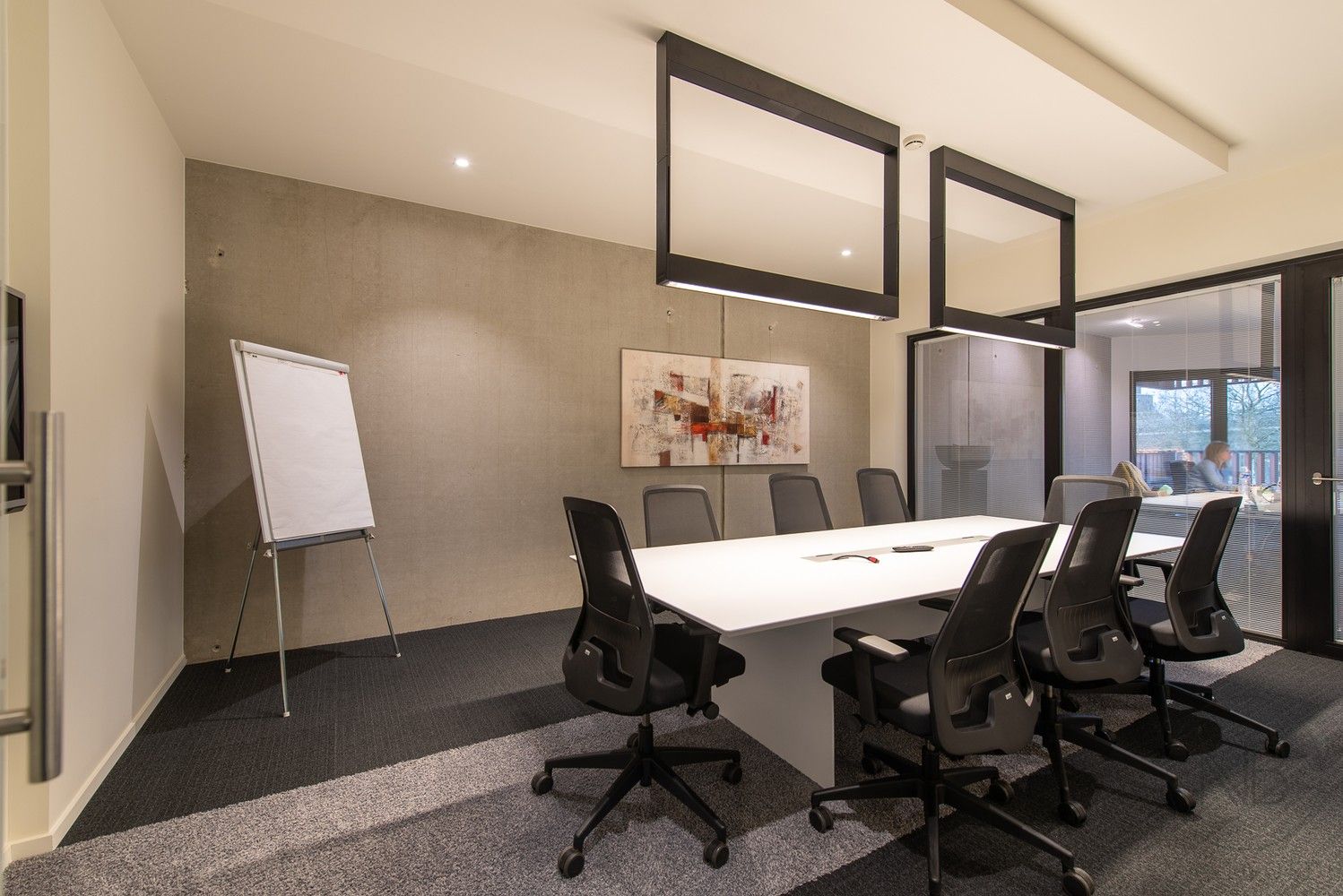 Volledig ingerichte en verhuurde kantoorverdieping in het zakelijke centrum van Genk (Botta-gebouw) foto 15