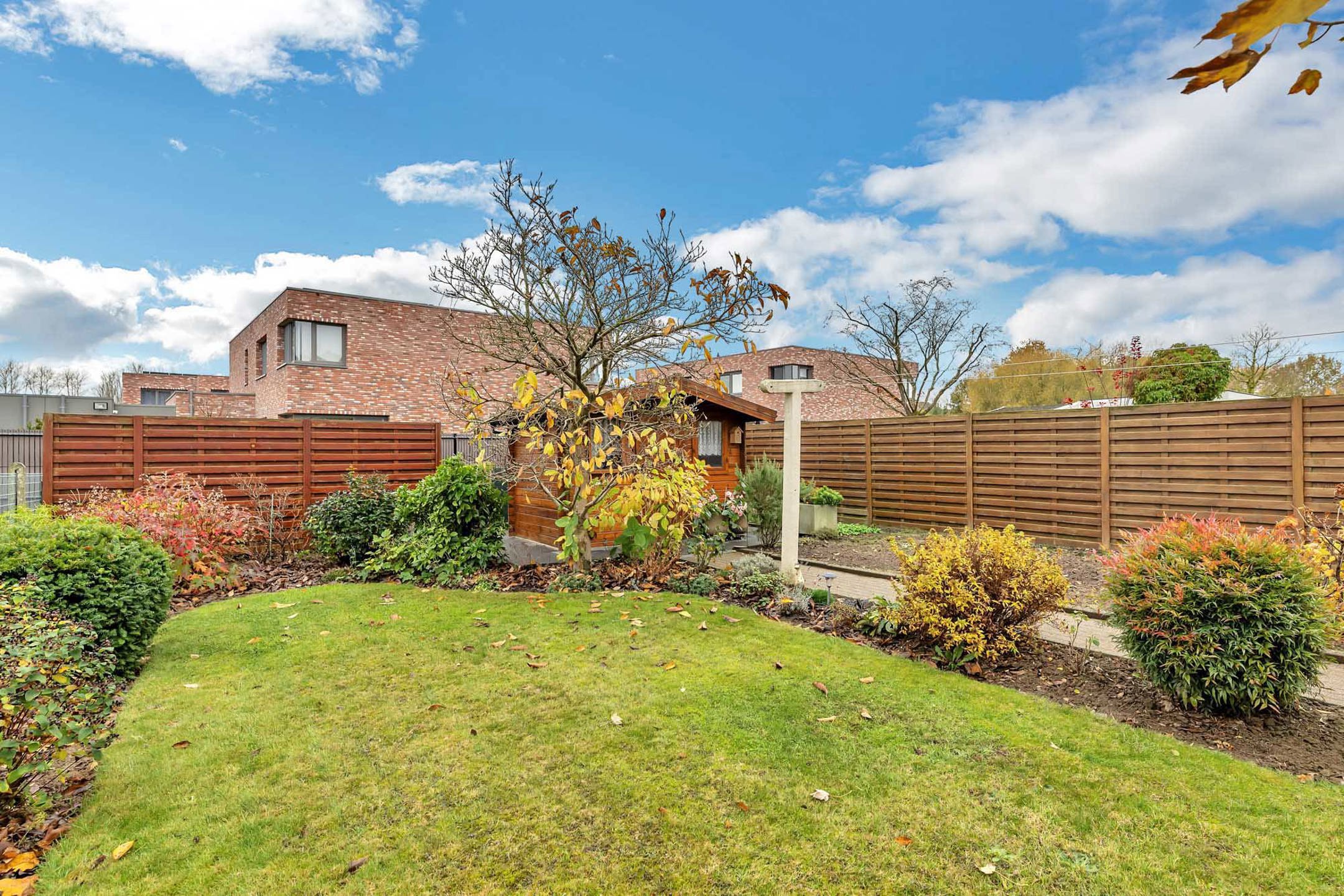 Gezellige en solide woning in het rustige Onze-Lieve-Vrouw-Lombeek foto 3