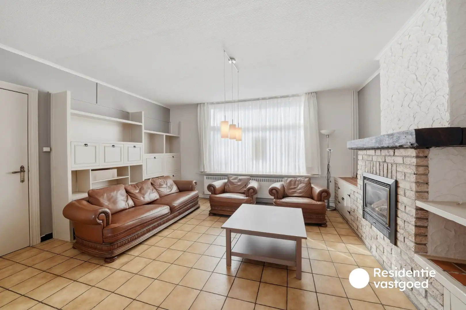 Ruime gezinswoning met 4 slaapkamers, tuin en zonnepanelen in Zandvoorde foto 6