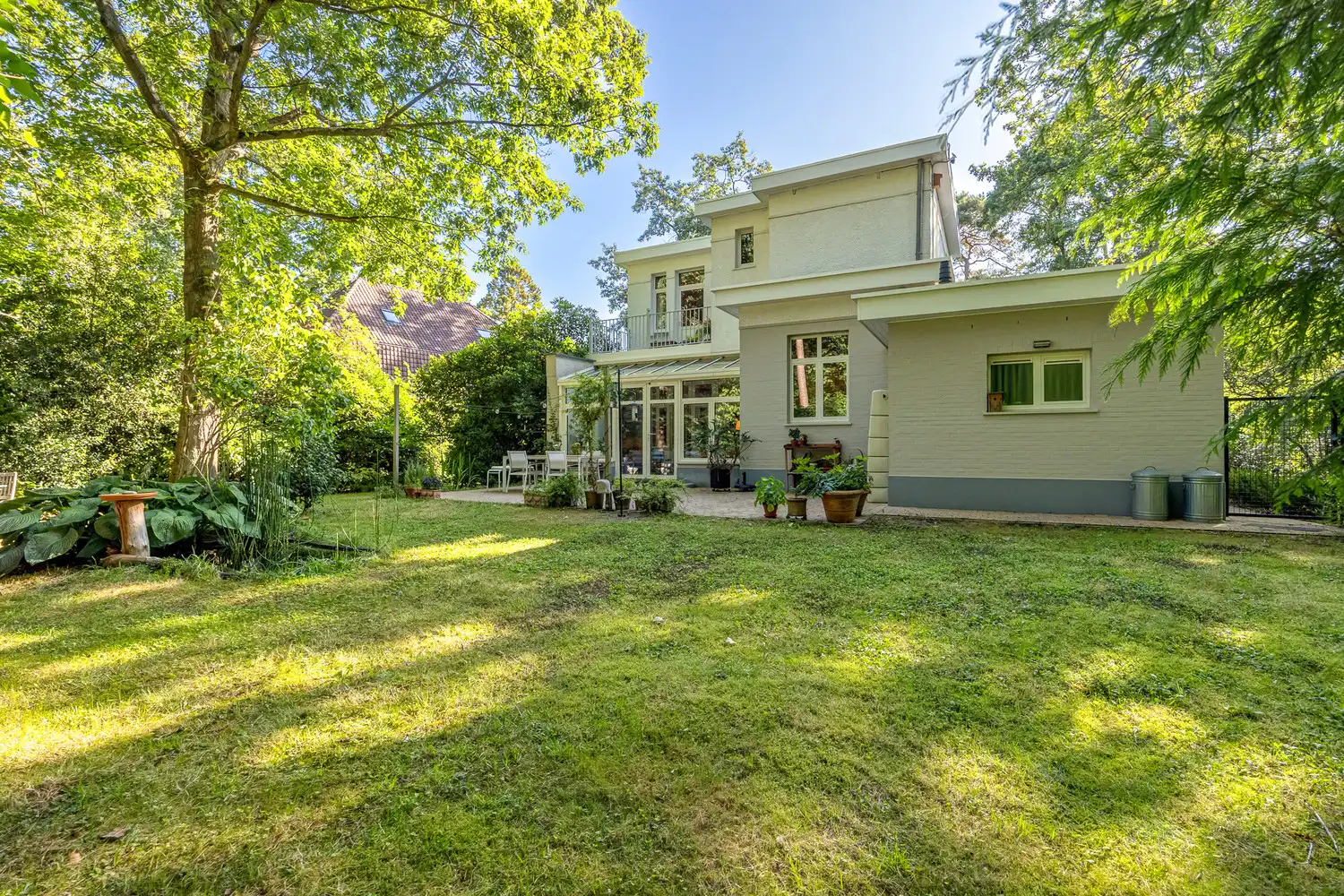 Instapklare en karaktervolle villa op toplocatie, gelegen op een ruim perceel van +-2450m², omgeven door rust, privacy en groen foto 20