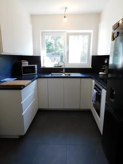 Instapklare woning met garage en tuin foto 6