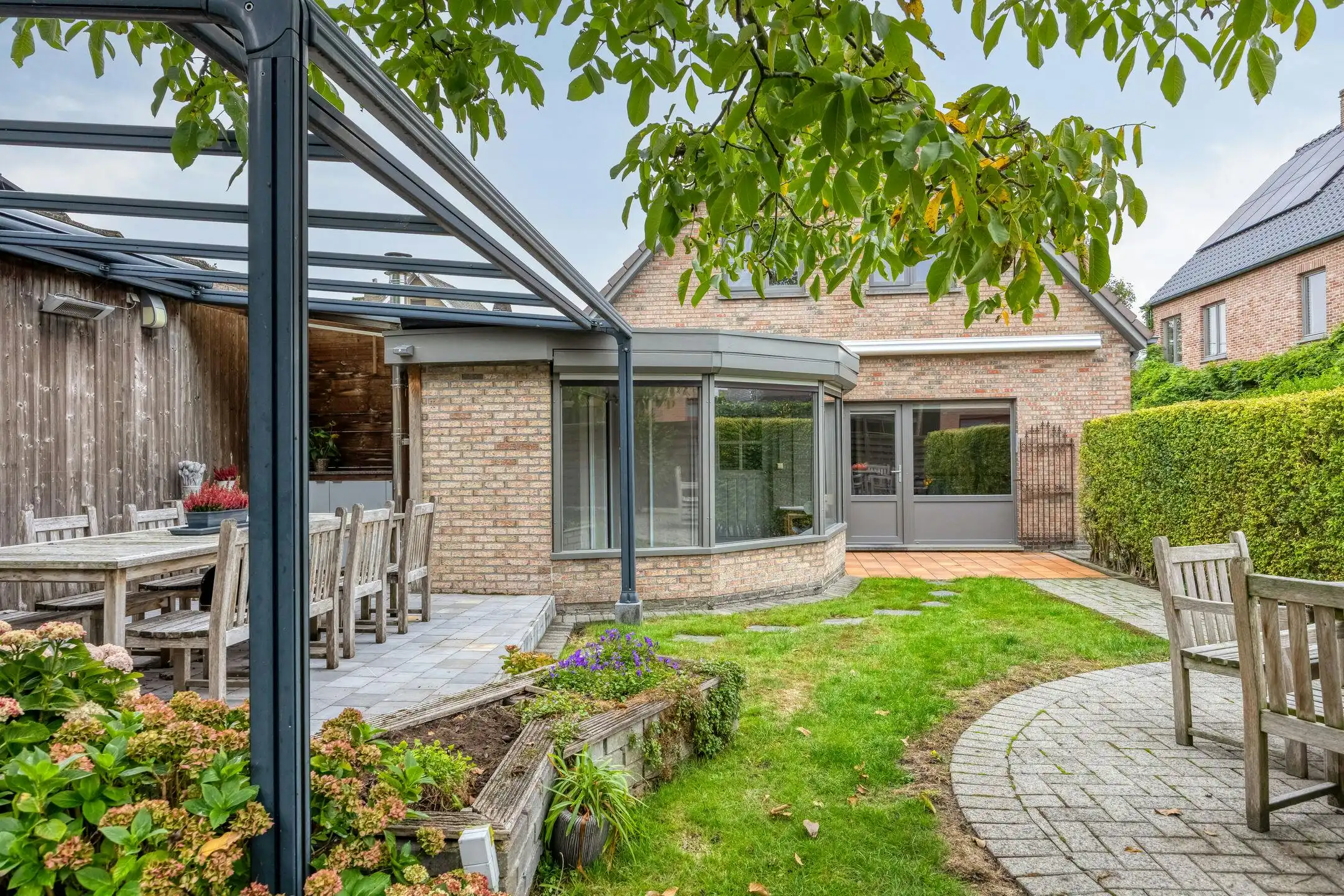 Unieke handelswoning met magazijn in Zomergem foto 31