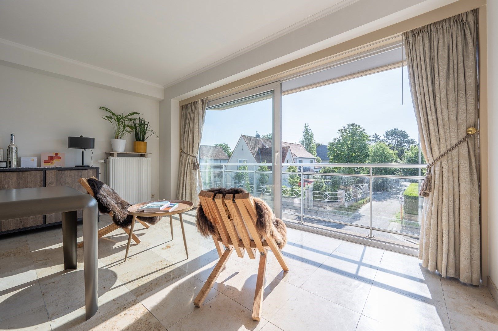 Ruim woonappartement (165m²) met groen zicht op de villa's van het Zoute, gelegen in het centrum van Knokke foto 4