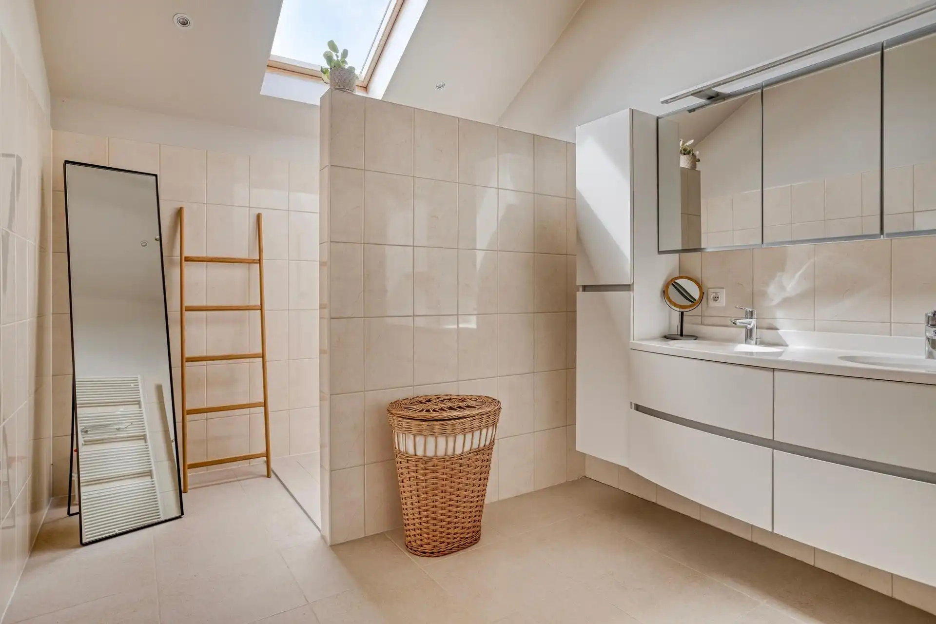 Exclusieve penthouse van ca. 225 m² waar luxe, ruimte en comfort perfect samenkomen. foto 10