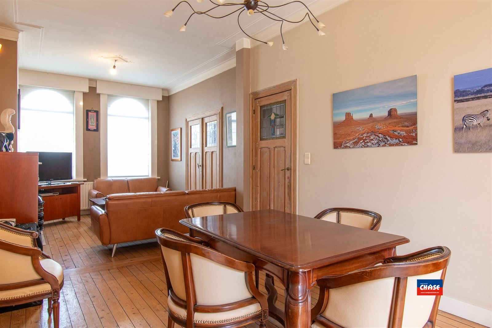 Karaktervolle burgerwoning met 4 ruime slaapkamers en stadstuin foto 3
