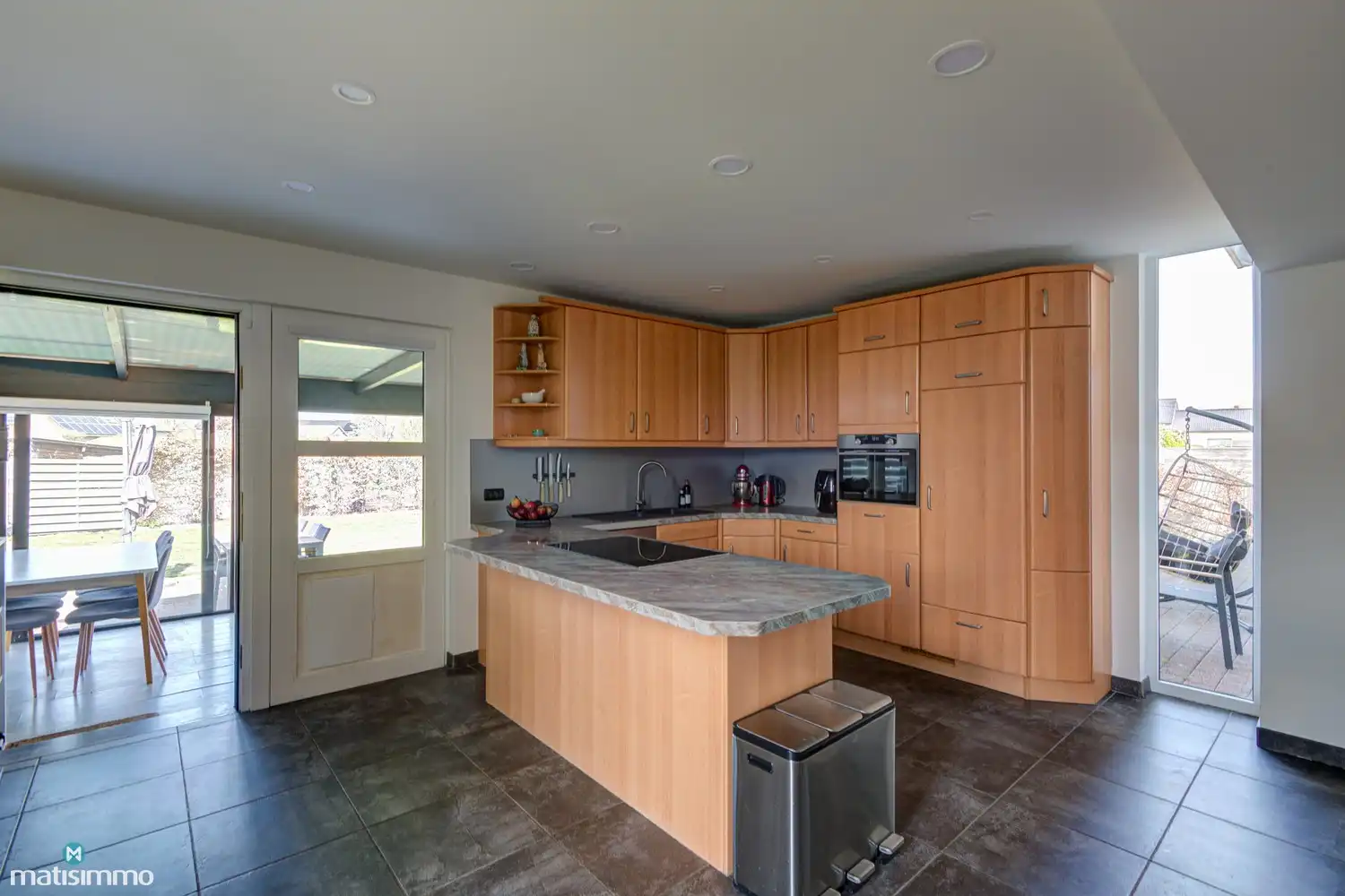 GERENOVEERDE WONING MET 3 SLAAPKAMERS, RUIME GARAGE EN TUIN (11A 40CA) TE BILZEN foto 11