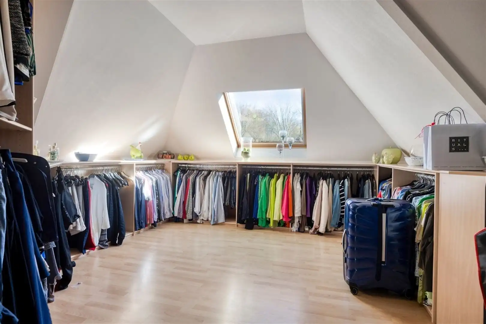 Riante villa voor vrij beroep of kantoor met woonst foto 39