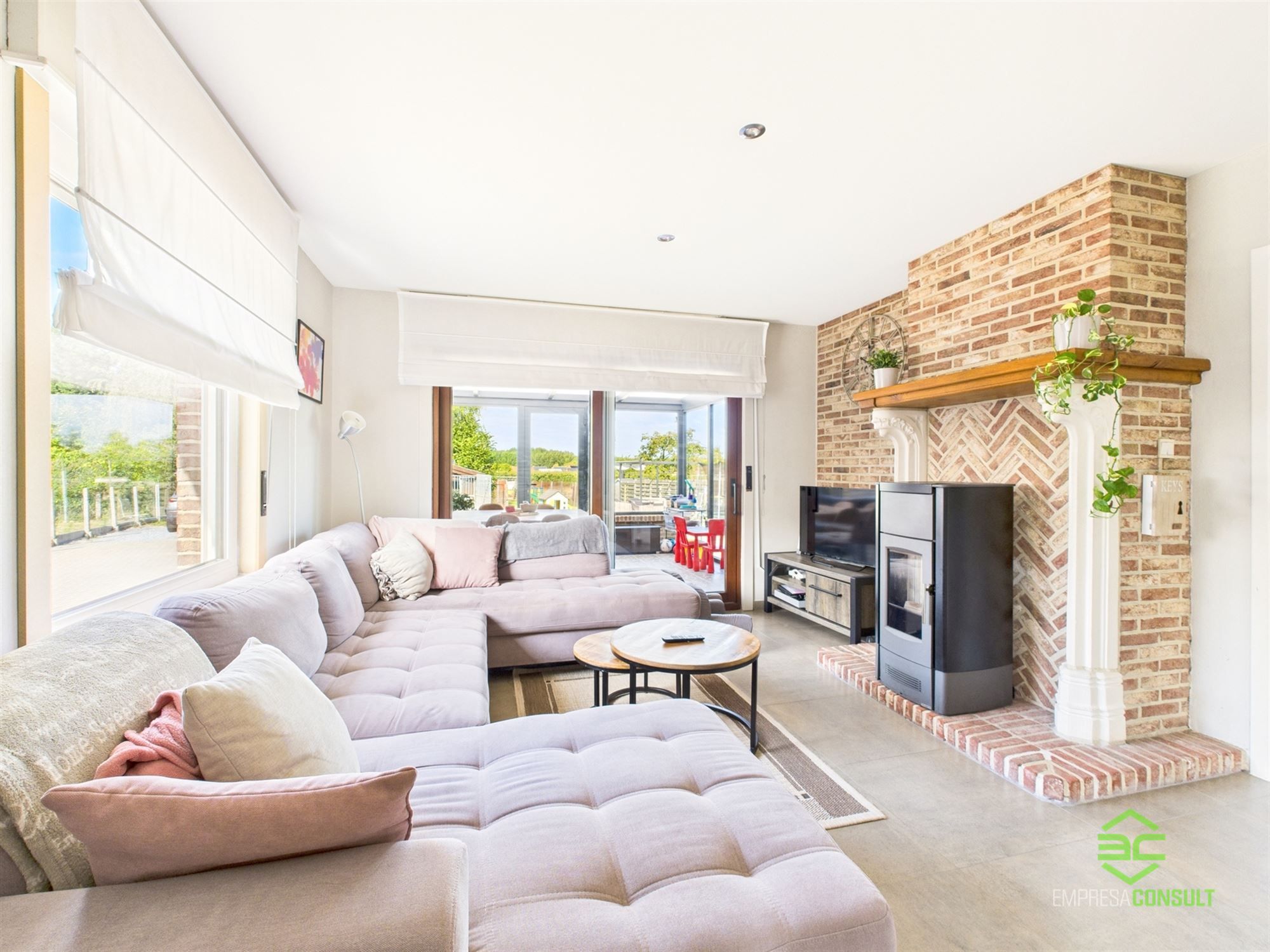 Instapklare gelijkvloerse woning met 3 slpk op 10a 21ca! foto 15