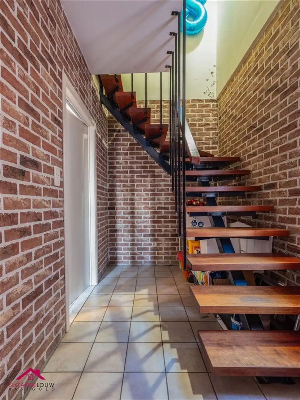 Zeer ruim appartement met 3 slaapkamers foto 7