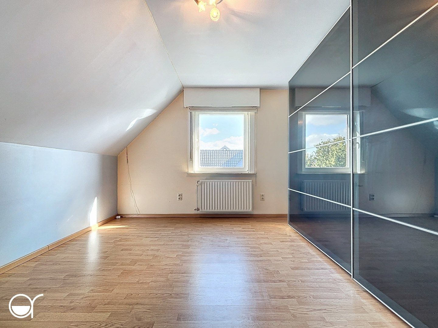 Ruime en Energiezuinige woning te Zingem foto 11