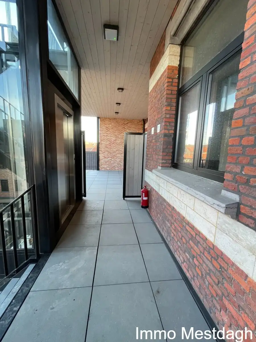 Appartement met terras en autostaanplaats in centrum Diest foto 4