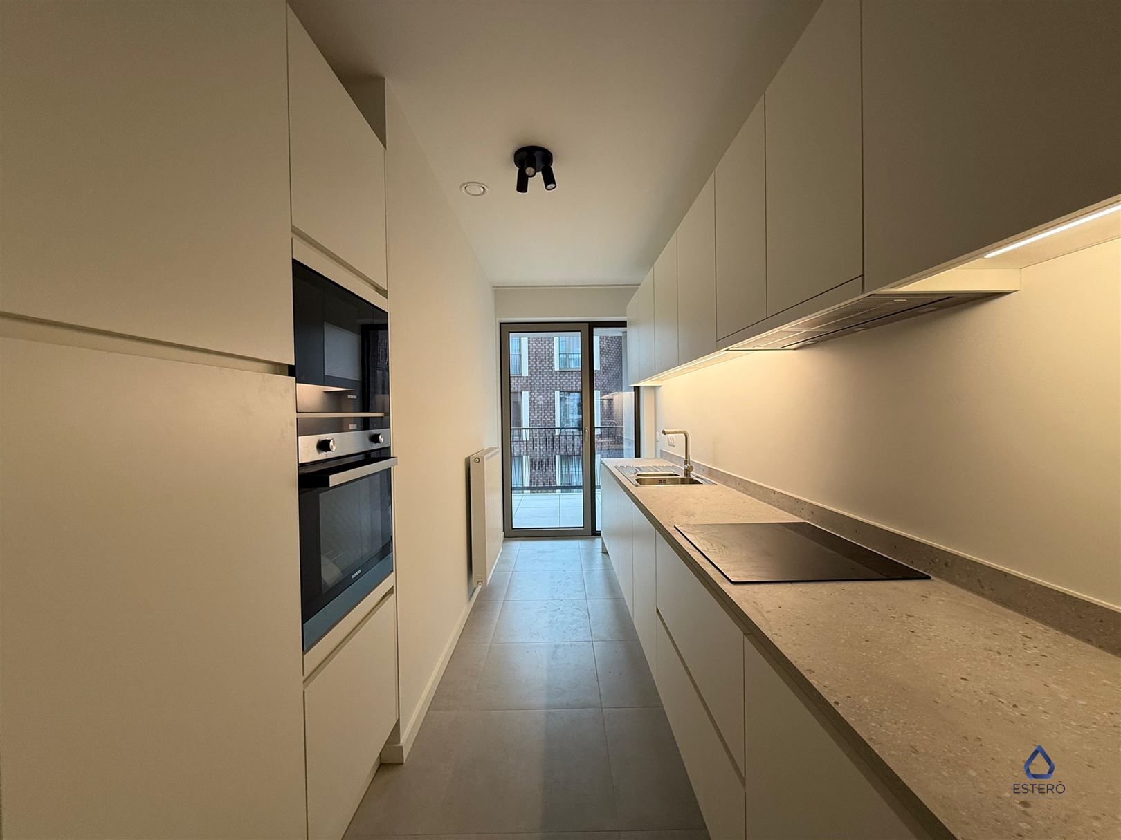 Modern nieuwbouwappt 2-SLK met Terras te Tour & Taxis foto 6