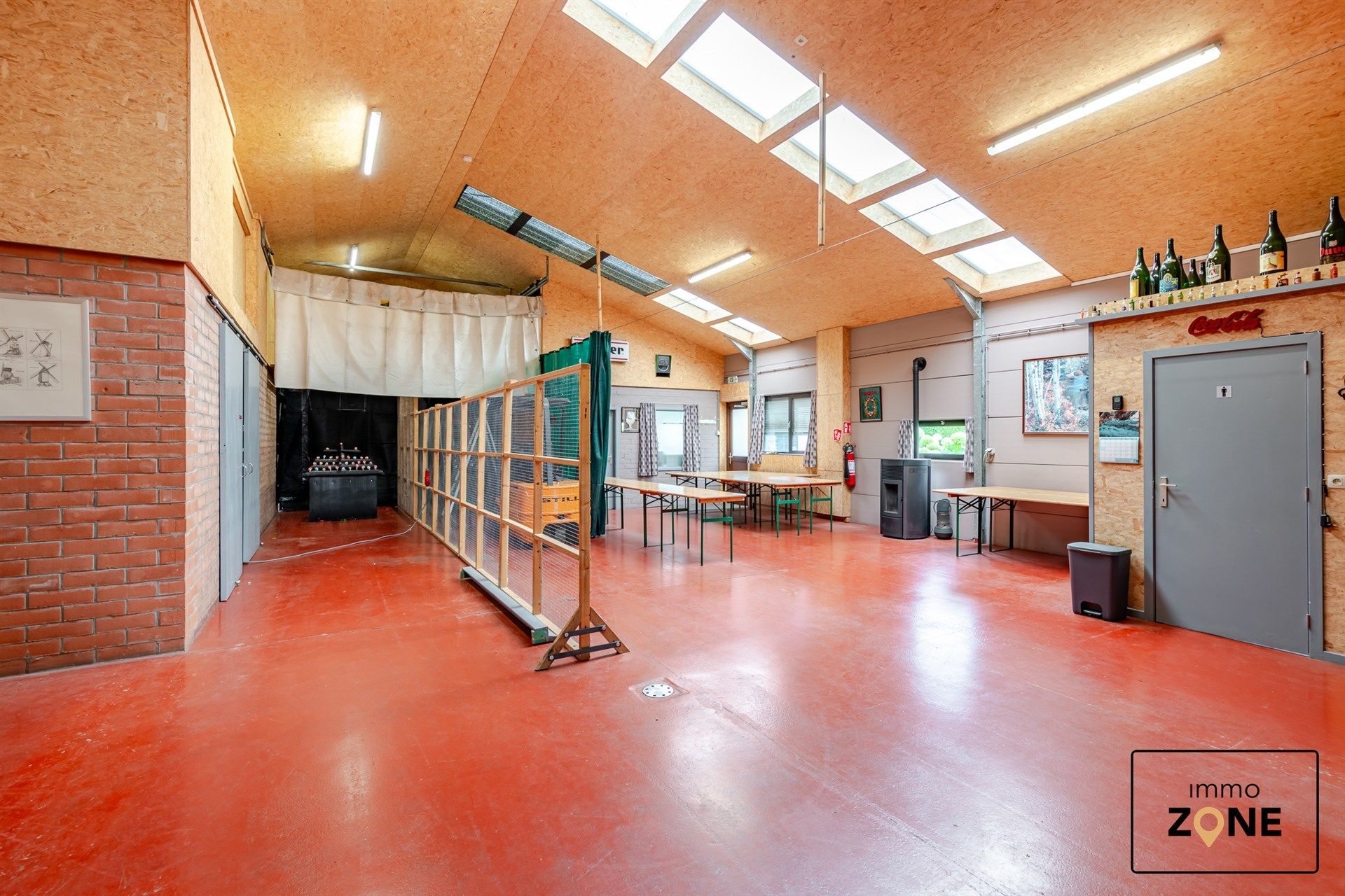 Huis, chalet en ruim magazijn op toplocatie foto 20