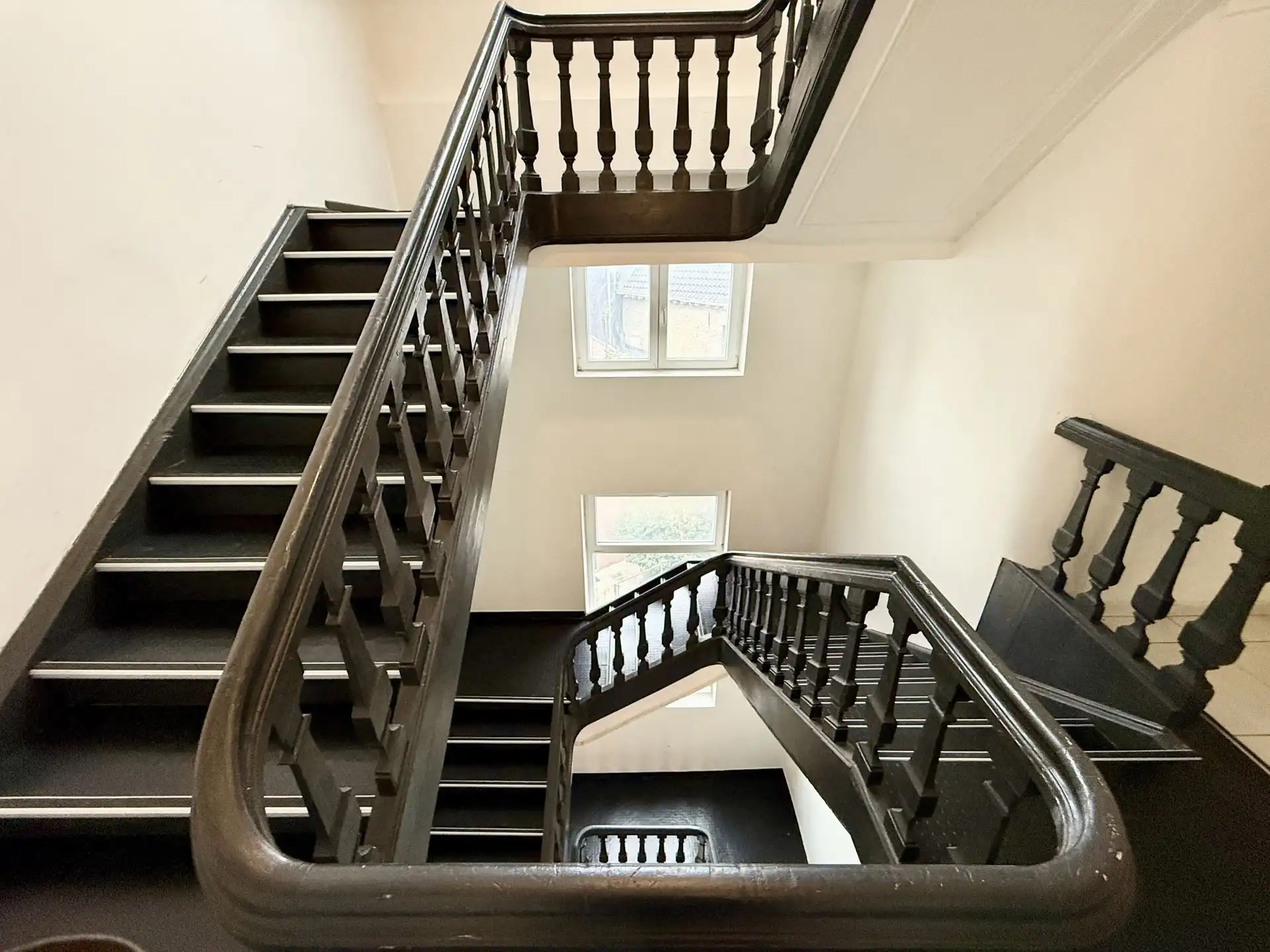 Mooi appartement van 104m2, 2 slaapkamers en kelder foto 8