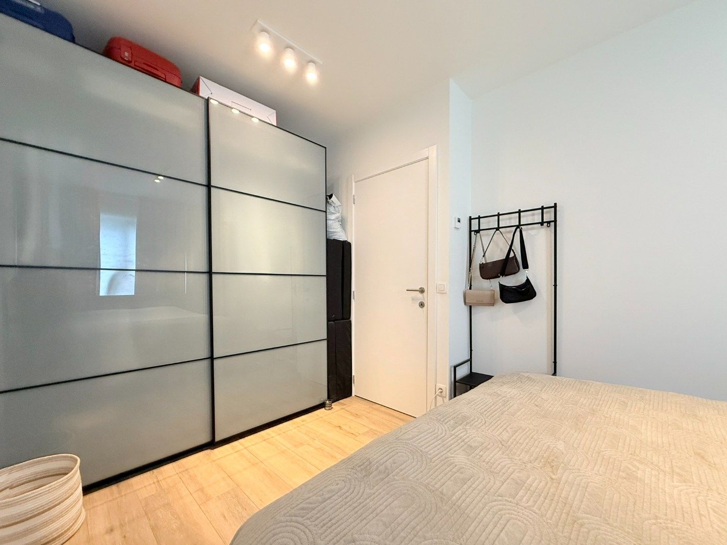 Lichtrijk modern appartement in Machelen foto 14