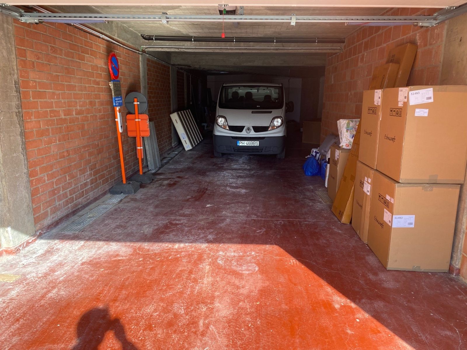 Garage / Magazijn te huur foto 2