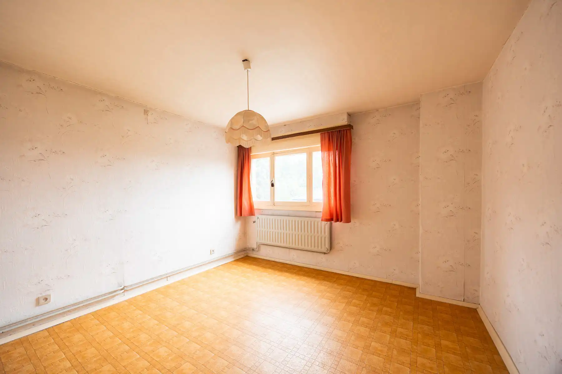 Karakterwoning met veel renovatiepotentieel op toplocatie foto 21