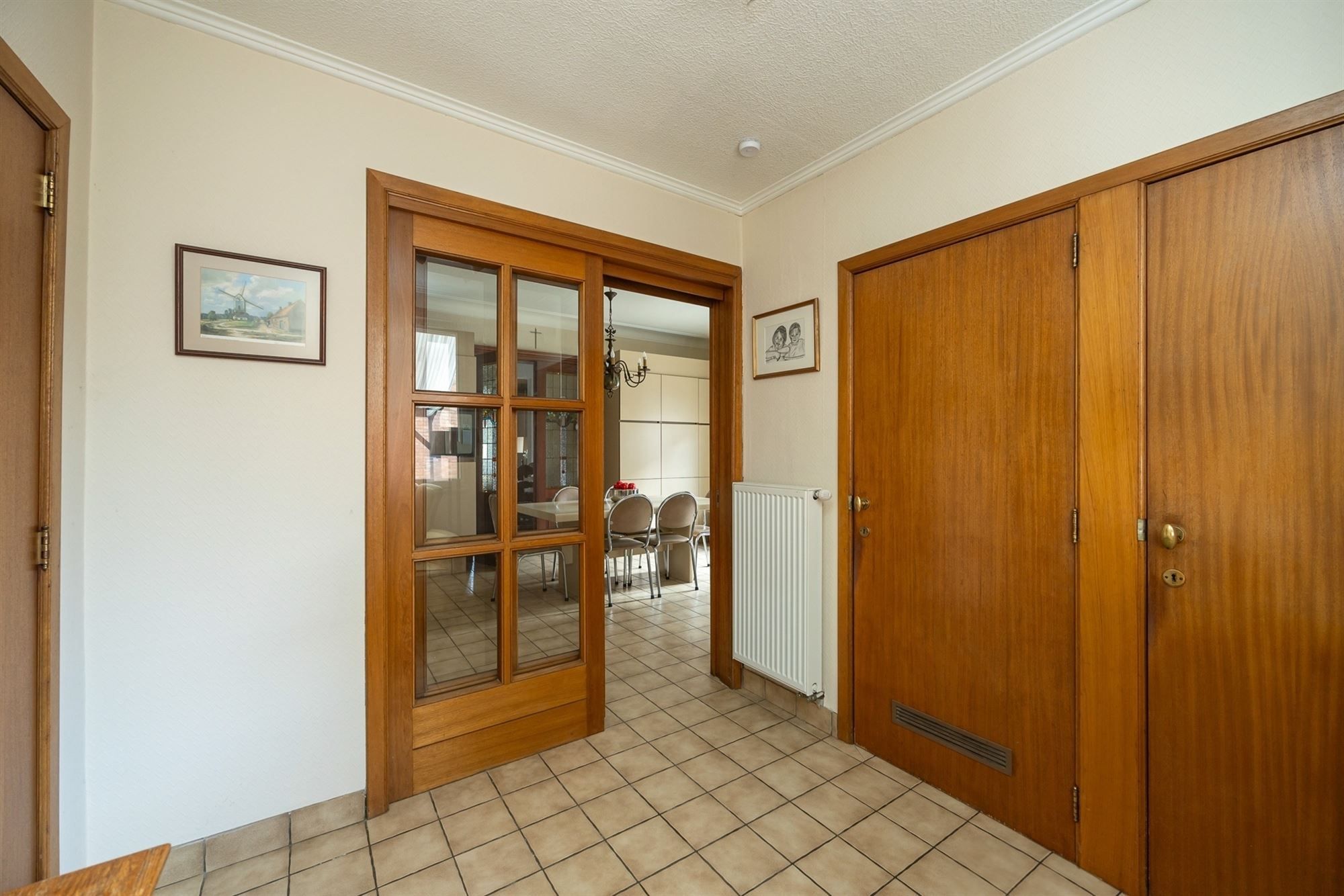 Ruime woning met 4 slpkmrs. en koer foto 17