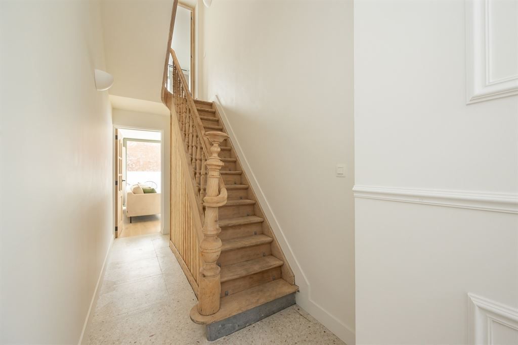 Gerenoveerd herenhuis met tuin en A label foto 8