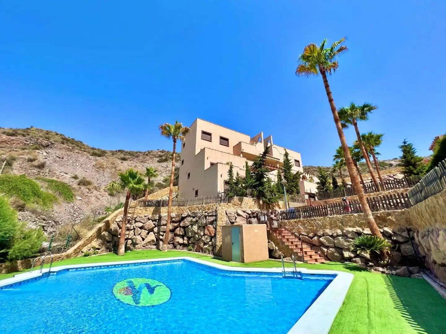 Collado Bajo - Aguilas foto 2