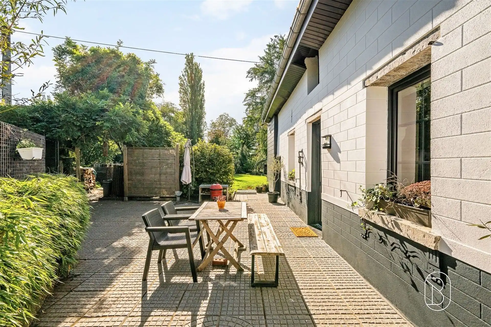 Gerenoveerde hoeve met veel lichtinval op 3.800 m² foto 16
