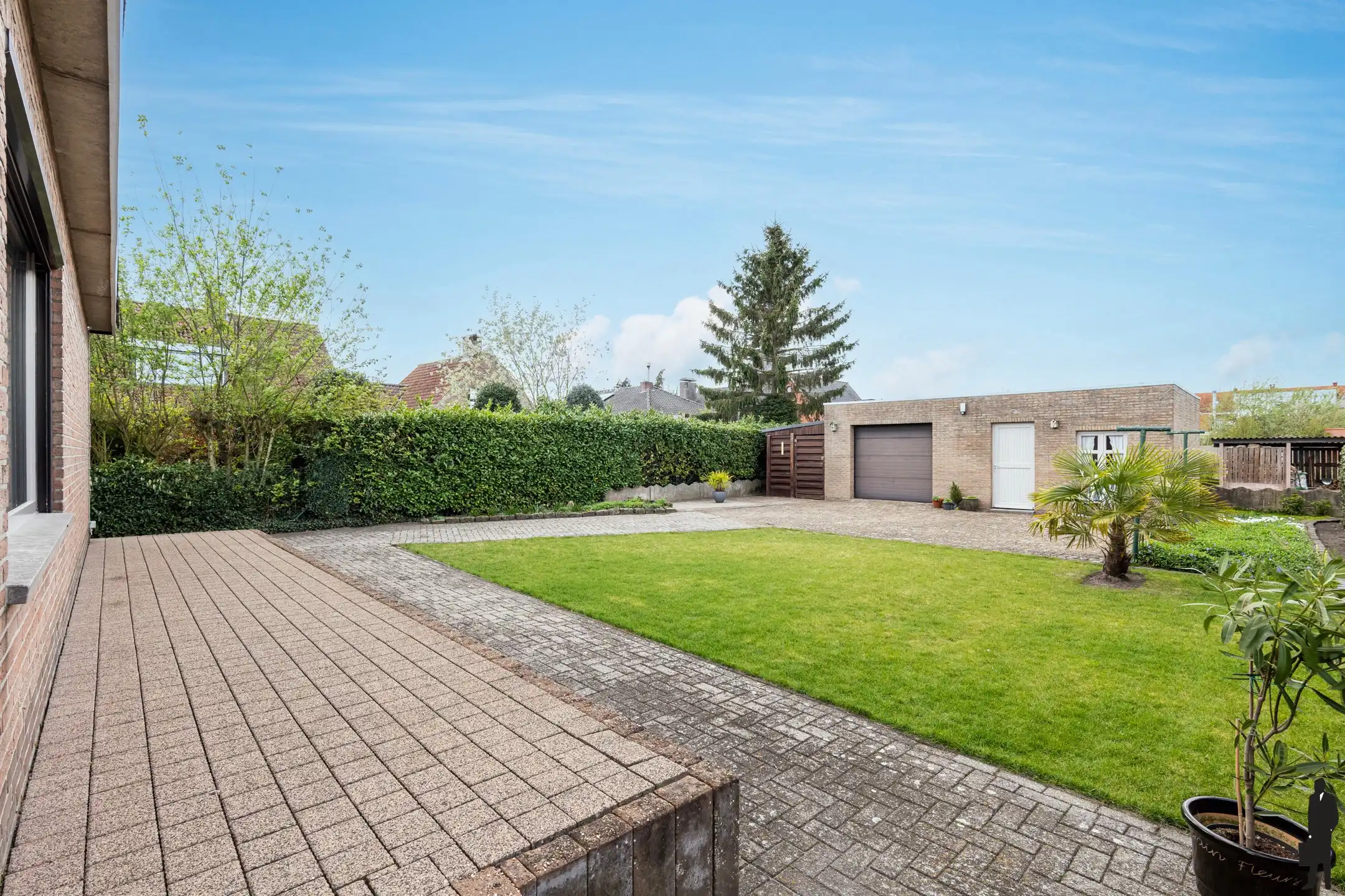 Woning met garage op 615m² grond in centrum Poppel. foto 13