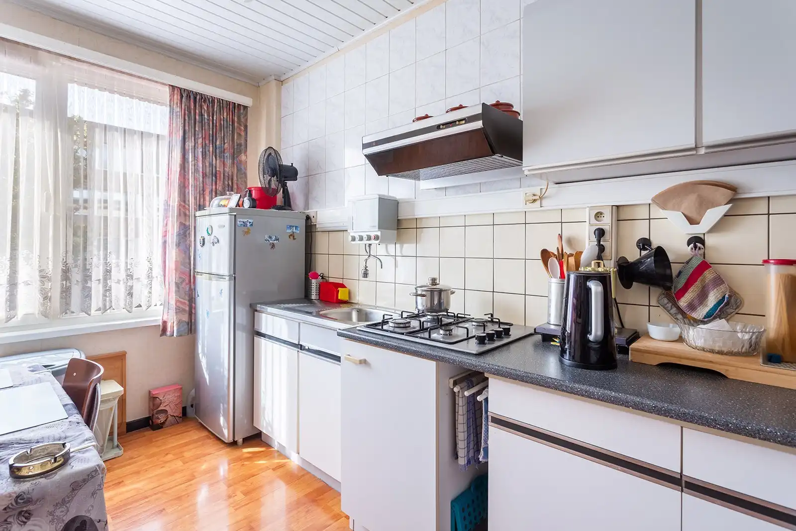 Opbrengsteigendom 3 ruime 2-slaapkamerapp. + 3 garages foto 14