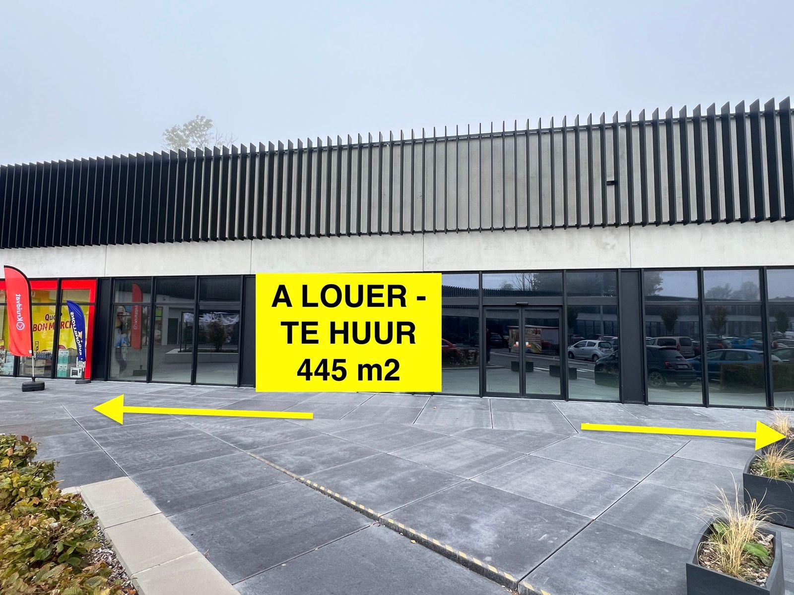 Handelszaak  te huur - 445 m2. (UNIT 7) foto {{pictureIndex}}