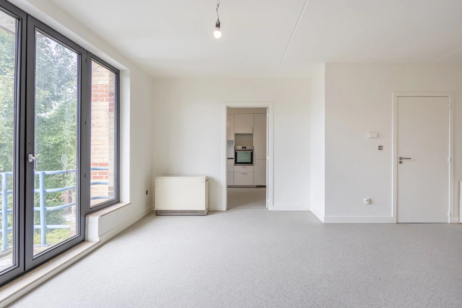 Vernieuwd appartement nabij centrum Genk foto 6