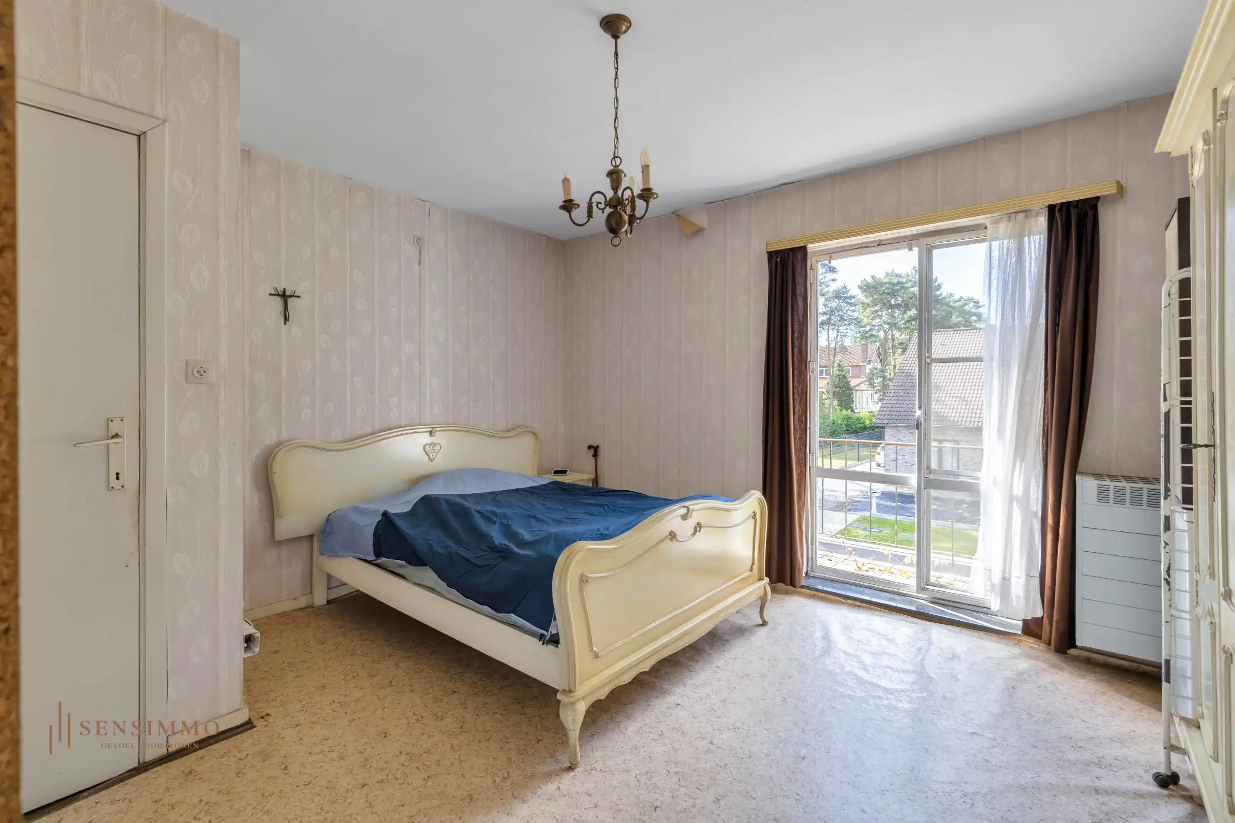 RUIME HALFOPEN WONING MET 4 SLAAPKAMERS OP RUSTIGE LIGGING foto 15